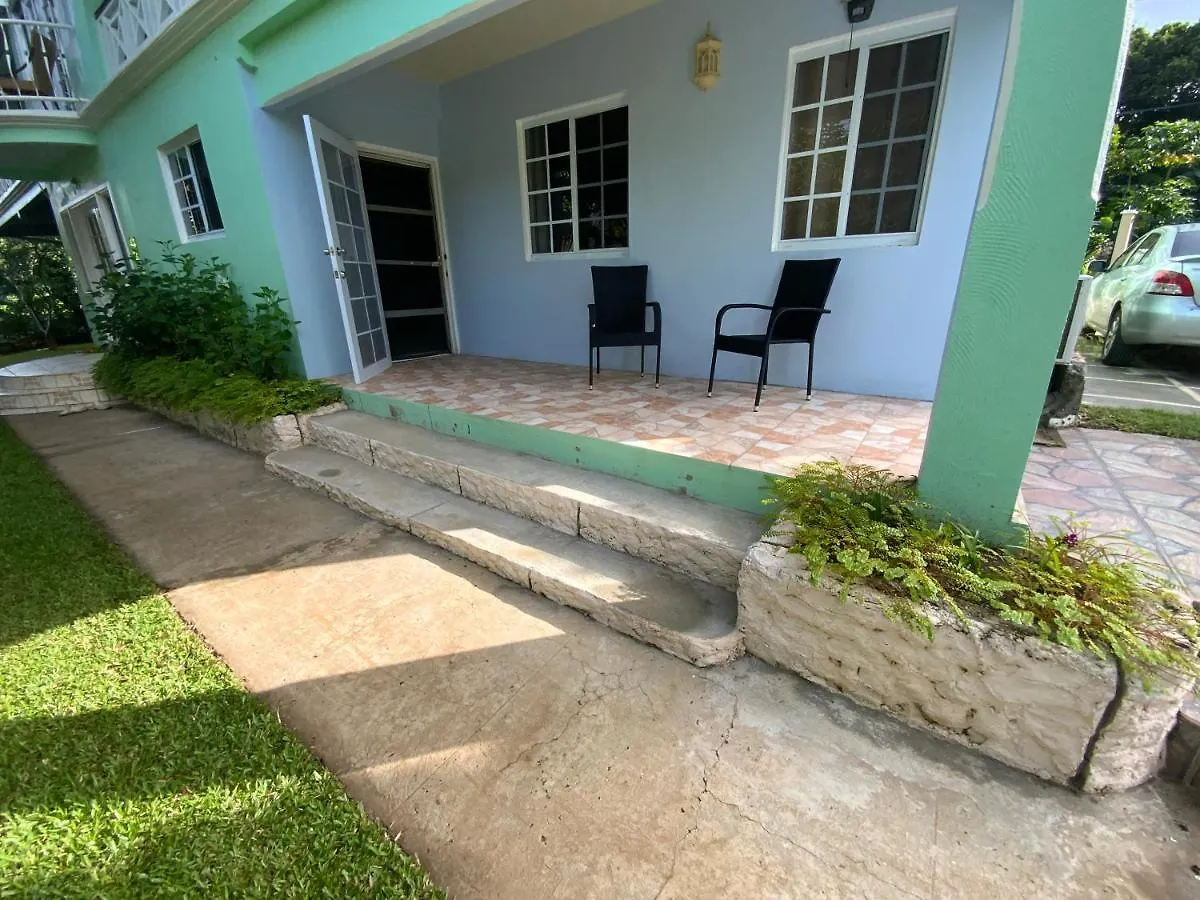 Marveys Place Apartment Castries
